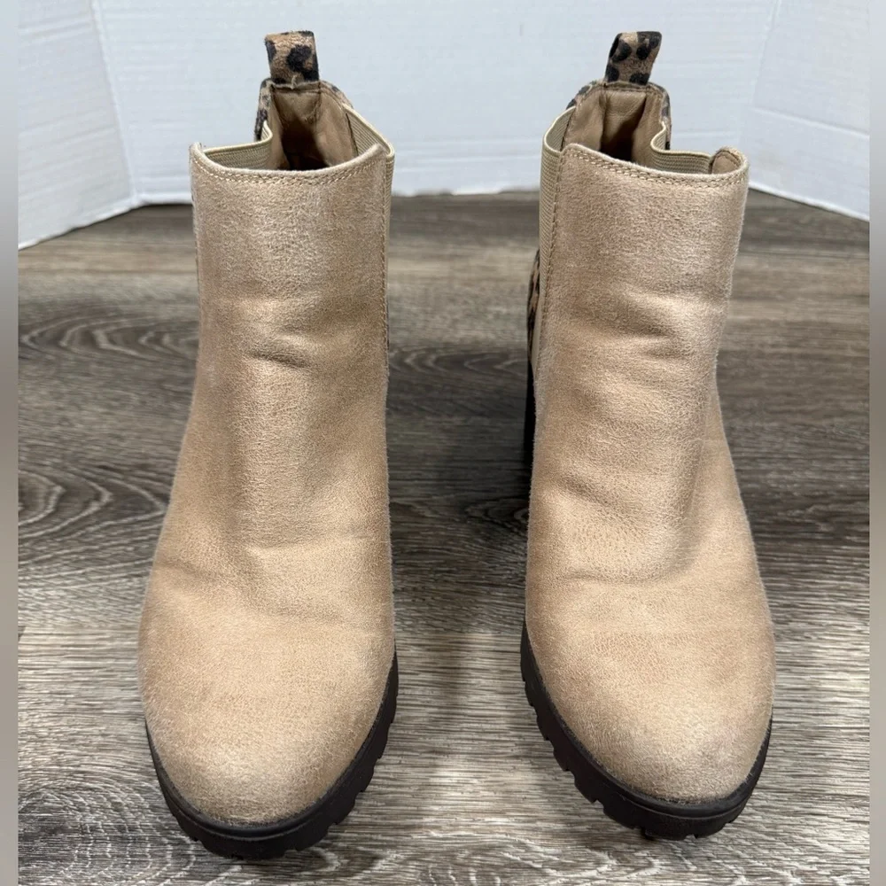 Seven Dials Boots Women's 8.5 Beige/Animal Print Cheetah‎ Lug Sole Boots Neutral
